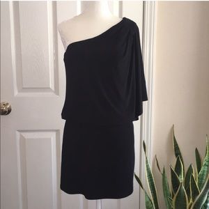 Jessica Simpson black dress 🖤